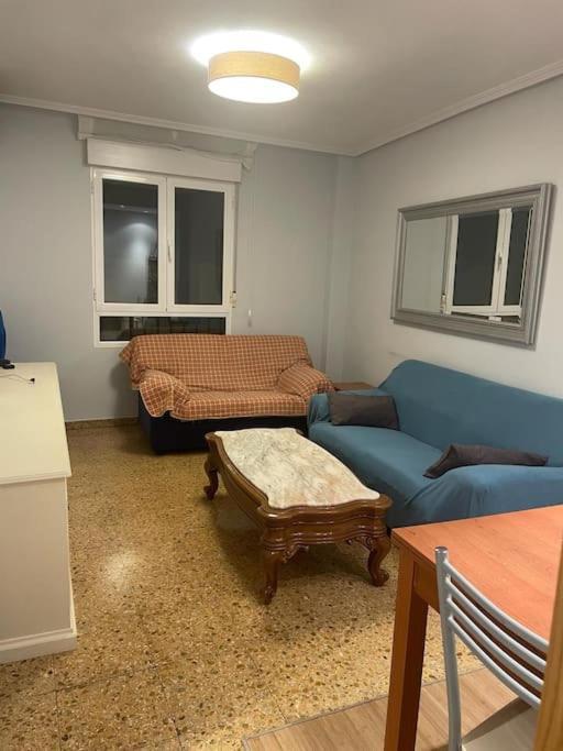 Piso En Plena Herradura. Haro Luaran gambar